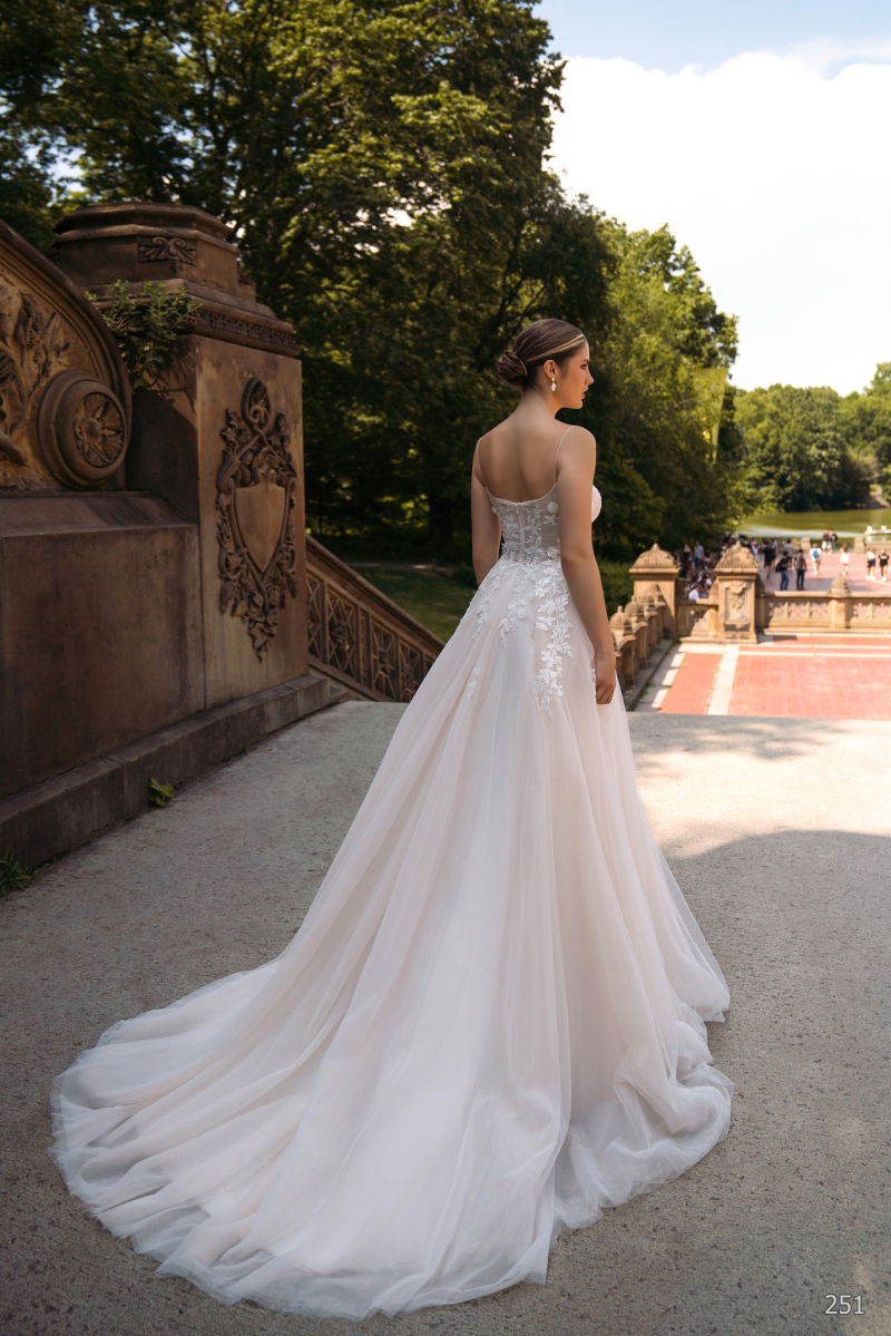 Свадебное платье Ema Bride 251