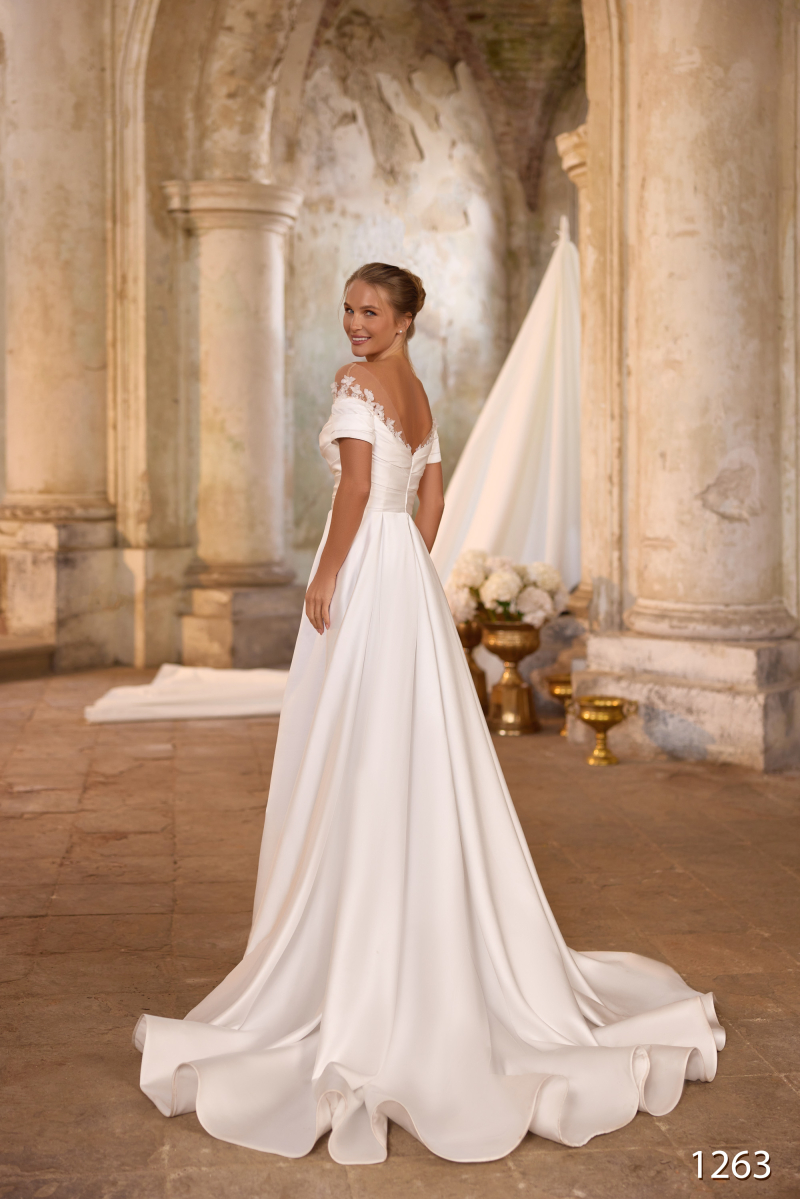 Rochie de mireasa Vissaria 1263 Rochie de mireasa Vissaria 1263